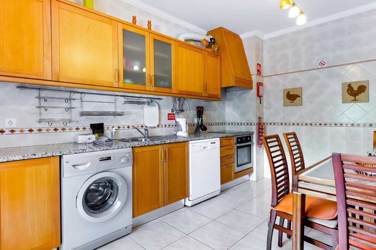 Spacious 2 Bdr Apartment W/ Patio By Lovelystay Armação de Pêra Zewnętrze zdjęcie