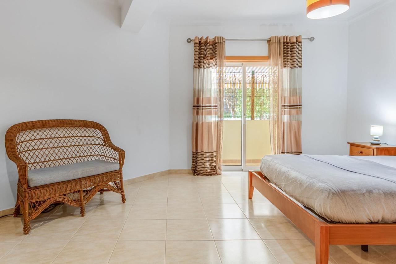 Spacious 2 Bdr Apartment W/ Patio By Lovelystay Armação de Pêra Zewnętrze zdjęcie