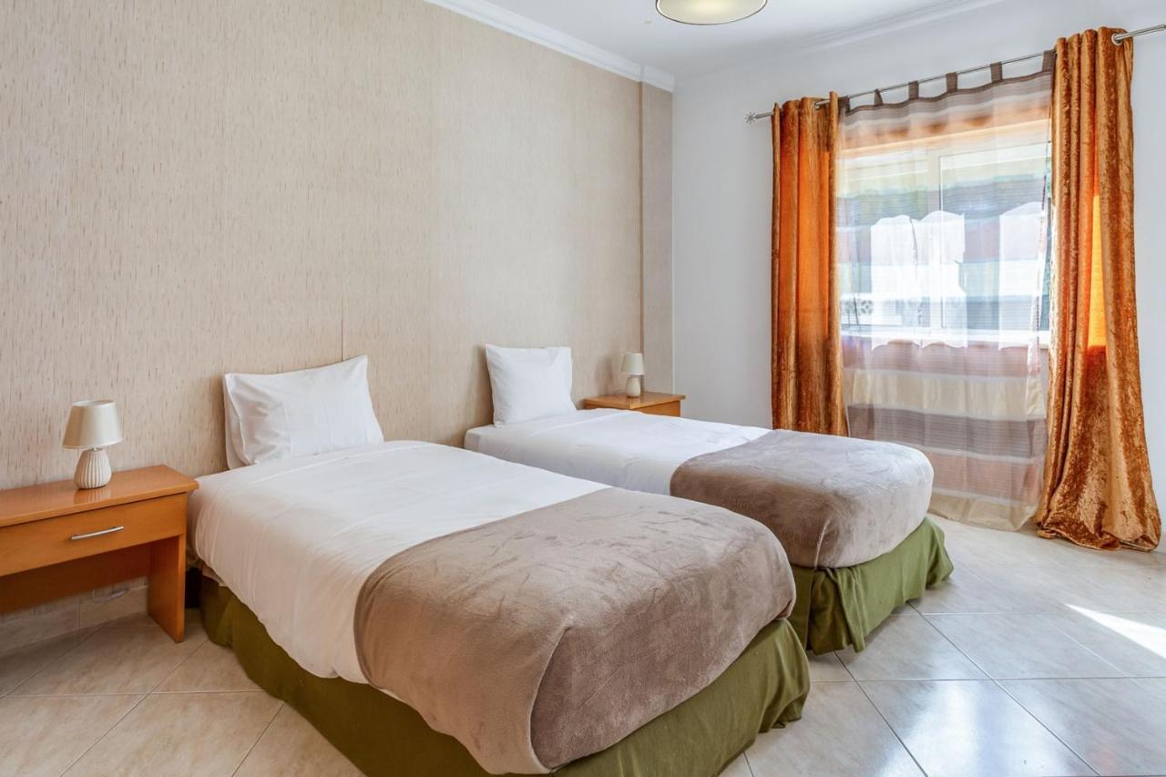 Spacious 2 Bdr Apartment W/ Patio By Lovelystay Armação de Pêra Zewnętrze zdjęcie